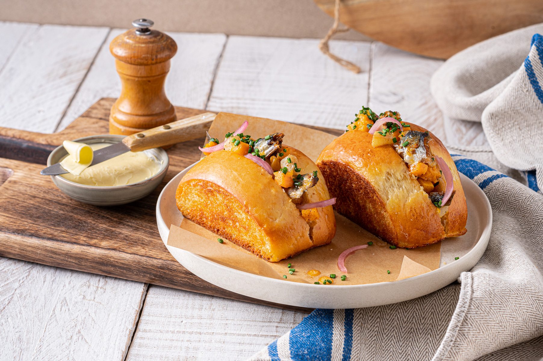 Pain brioché sardines et paprika fumé