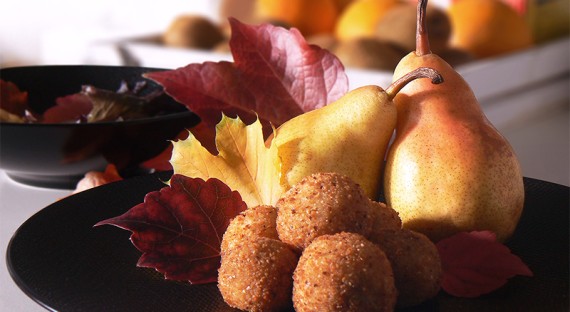 Cromesquis de maquereau, poire, cumin, chèvre et noisettes