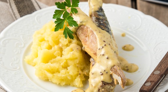 Filets de maquereaux à la moutarde et son écrasé de pomme de terre