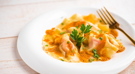 Ravioles de langoustines à l’émulsion de bisque de homard