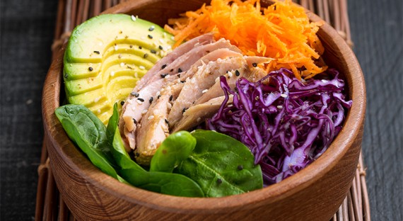 Salade de thon façon poke bowl